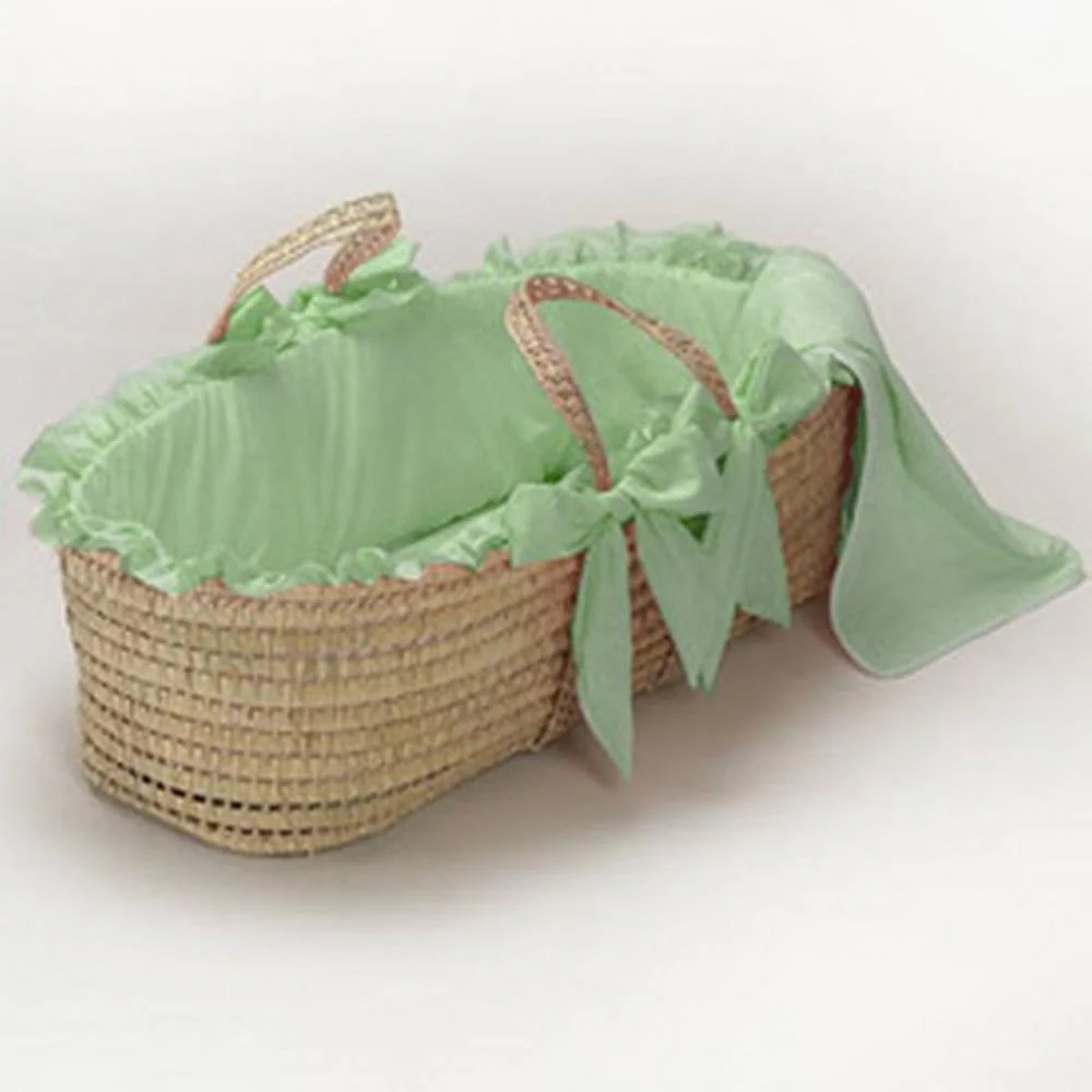 Classic Gingham Woven Moses Basket - Image 5
