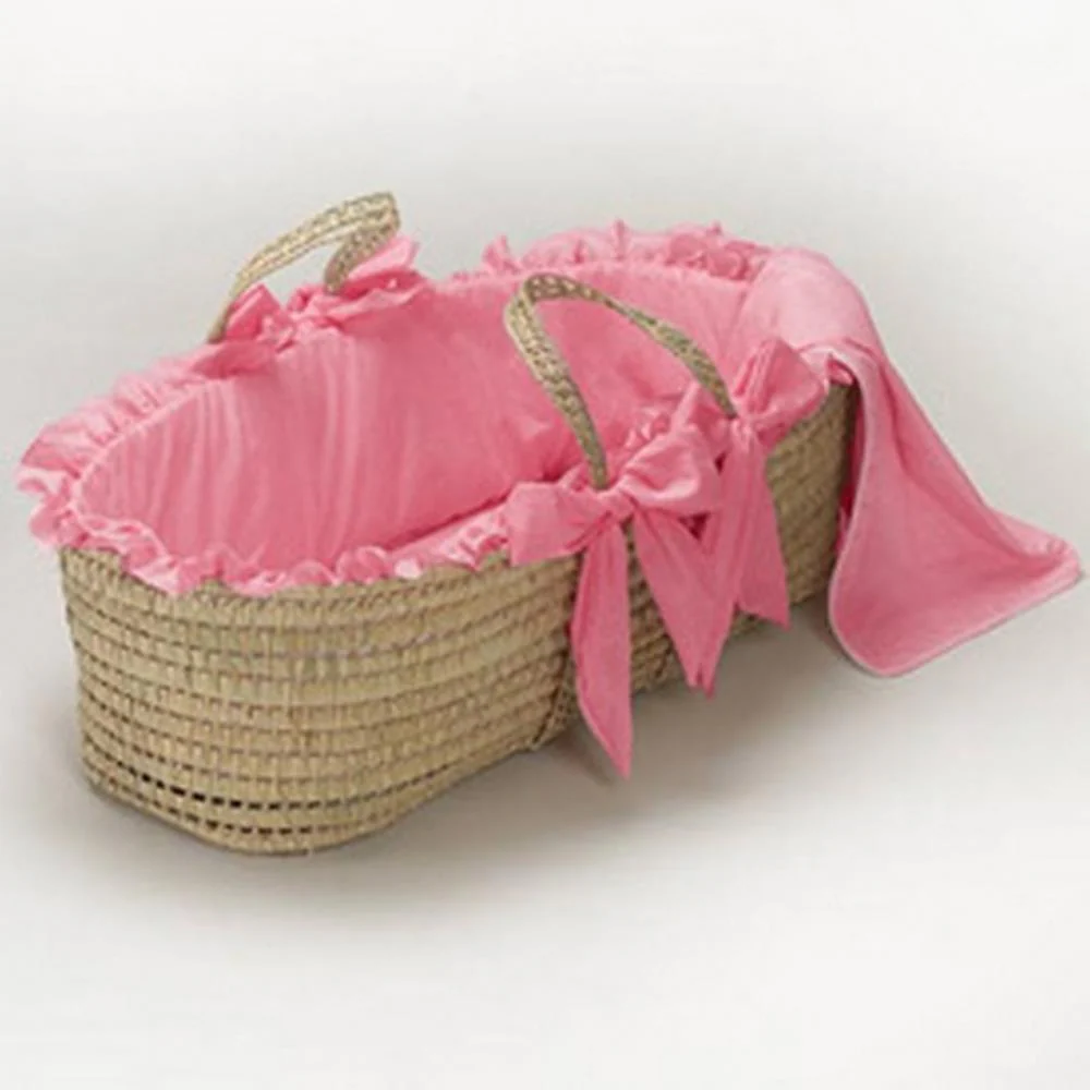 Classic Gingham Woven Moses Basket - Image 6