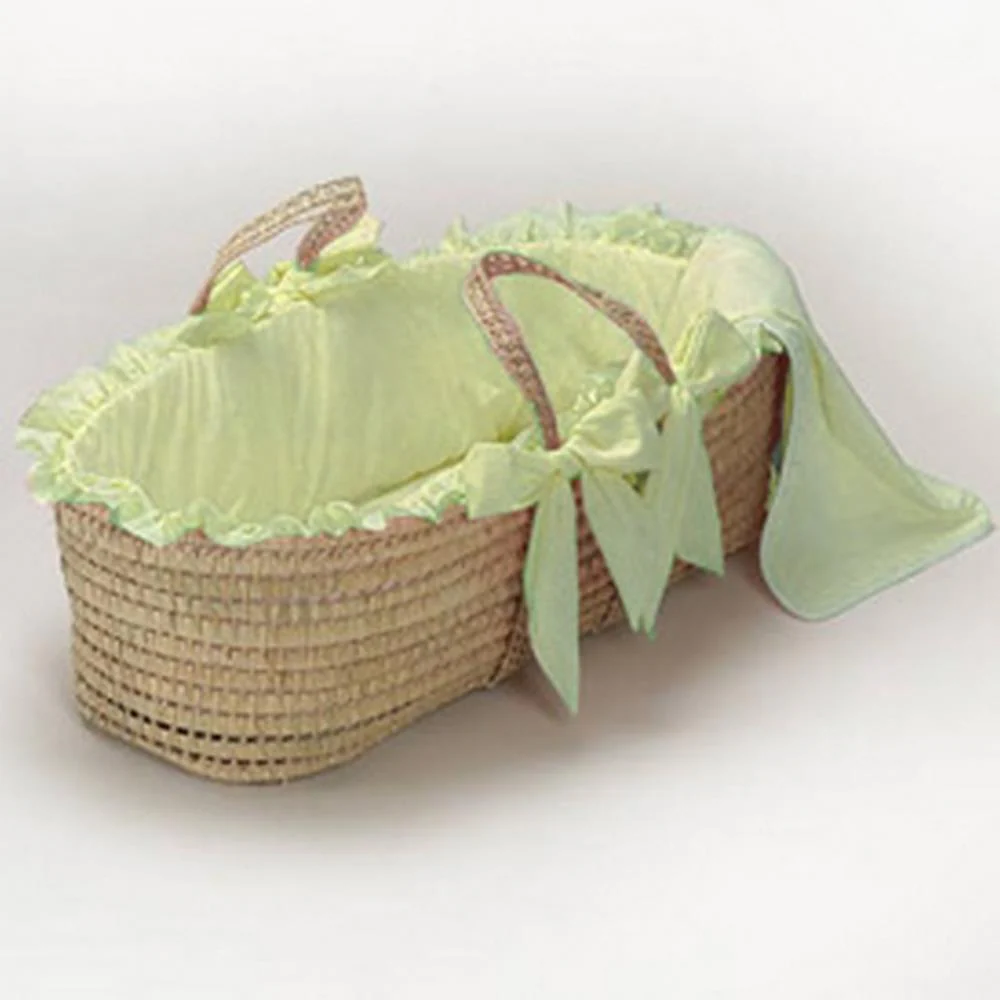 Classic Gingham Woven Moses Basket - Image 7