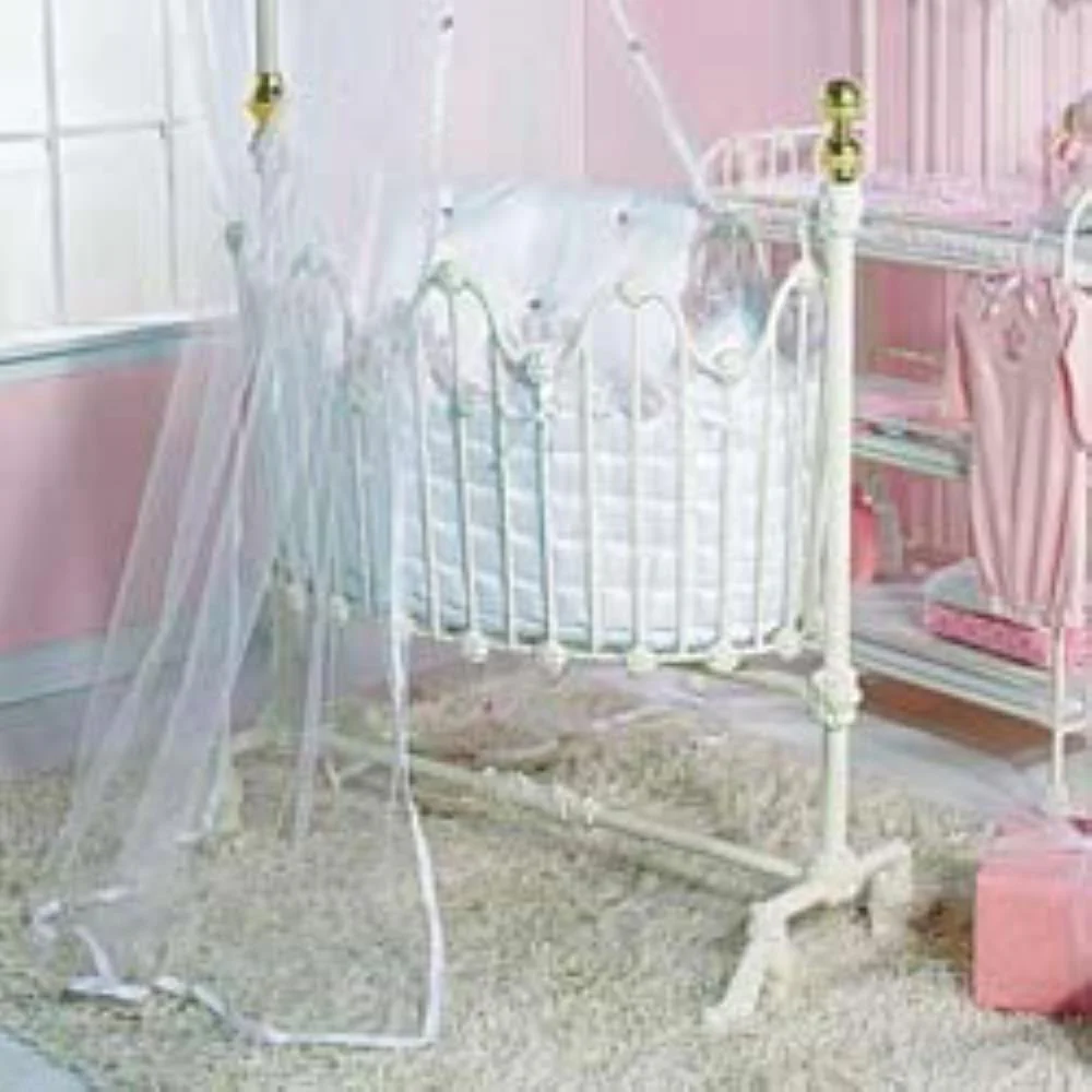 Dynasty Scalloped Cradle Bedding Set - Image 3