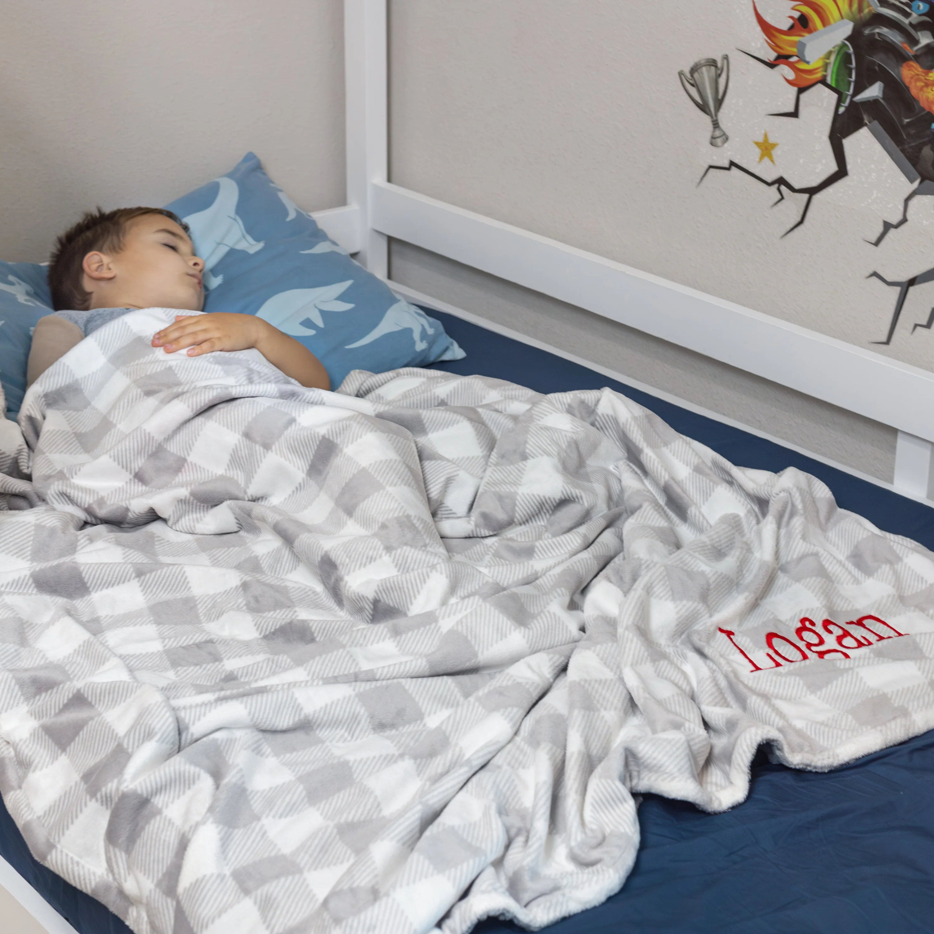 Personalized Toddler and Kid Size Blanket - Image 4